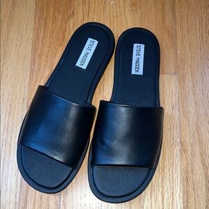 Steve Madden Classic Black Slides